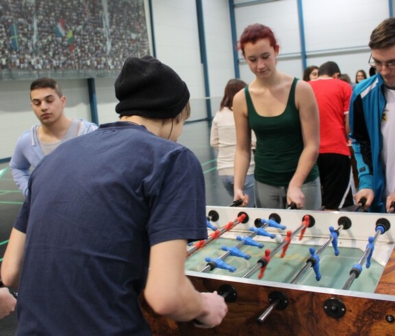 Tischfußball spielen