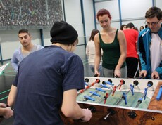 Tischfußball spielen