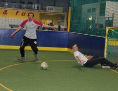 Schüler wirft sich vor das Tor